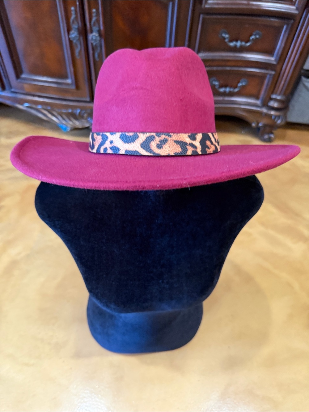 Women’s Fedora Hat with Leopard Band - Burgundy never worn.